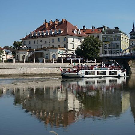 Hotel Piast Opole Buitenkant foto