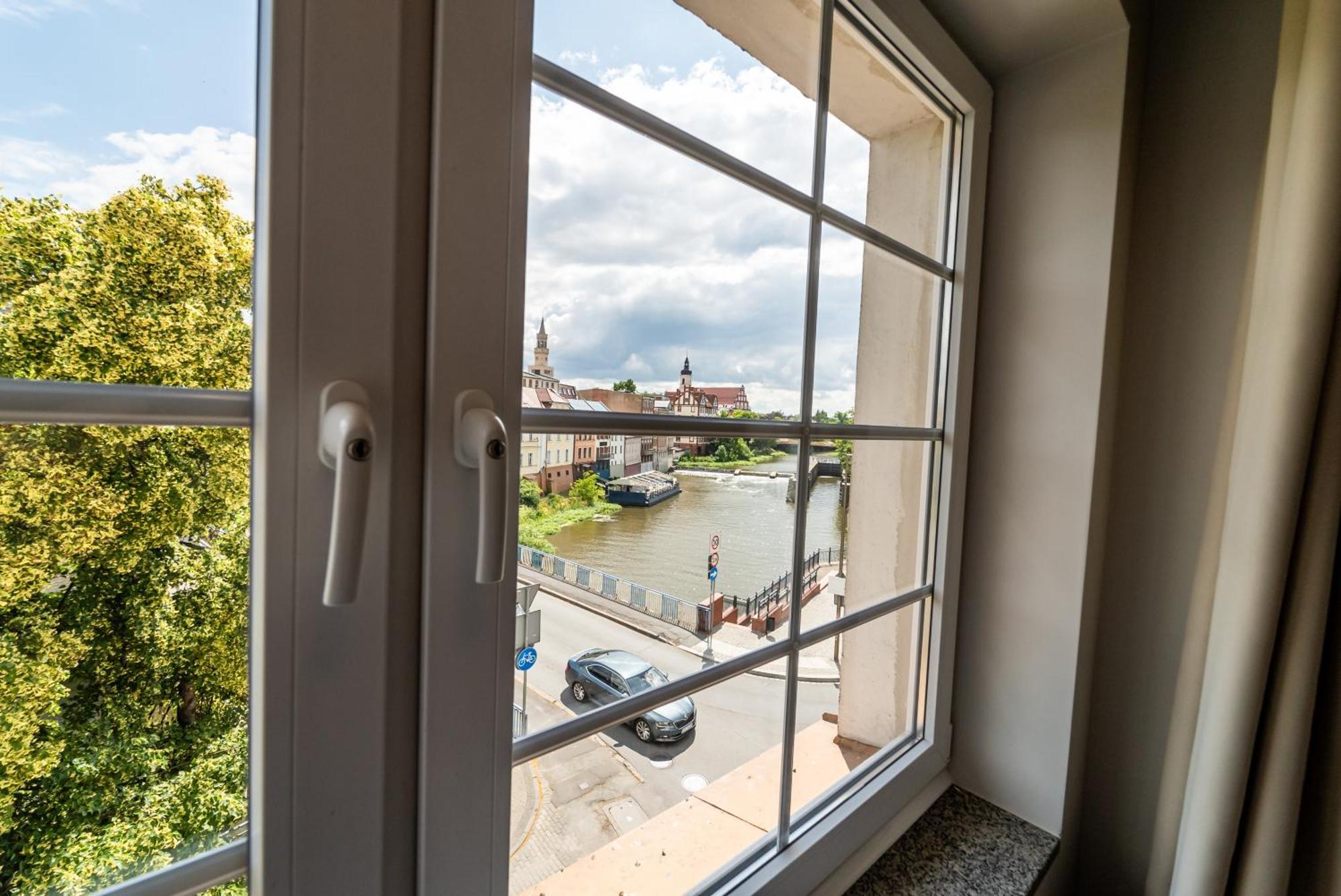 Hotel Piast Opole Buitenkant foto