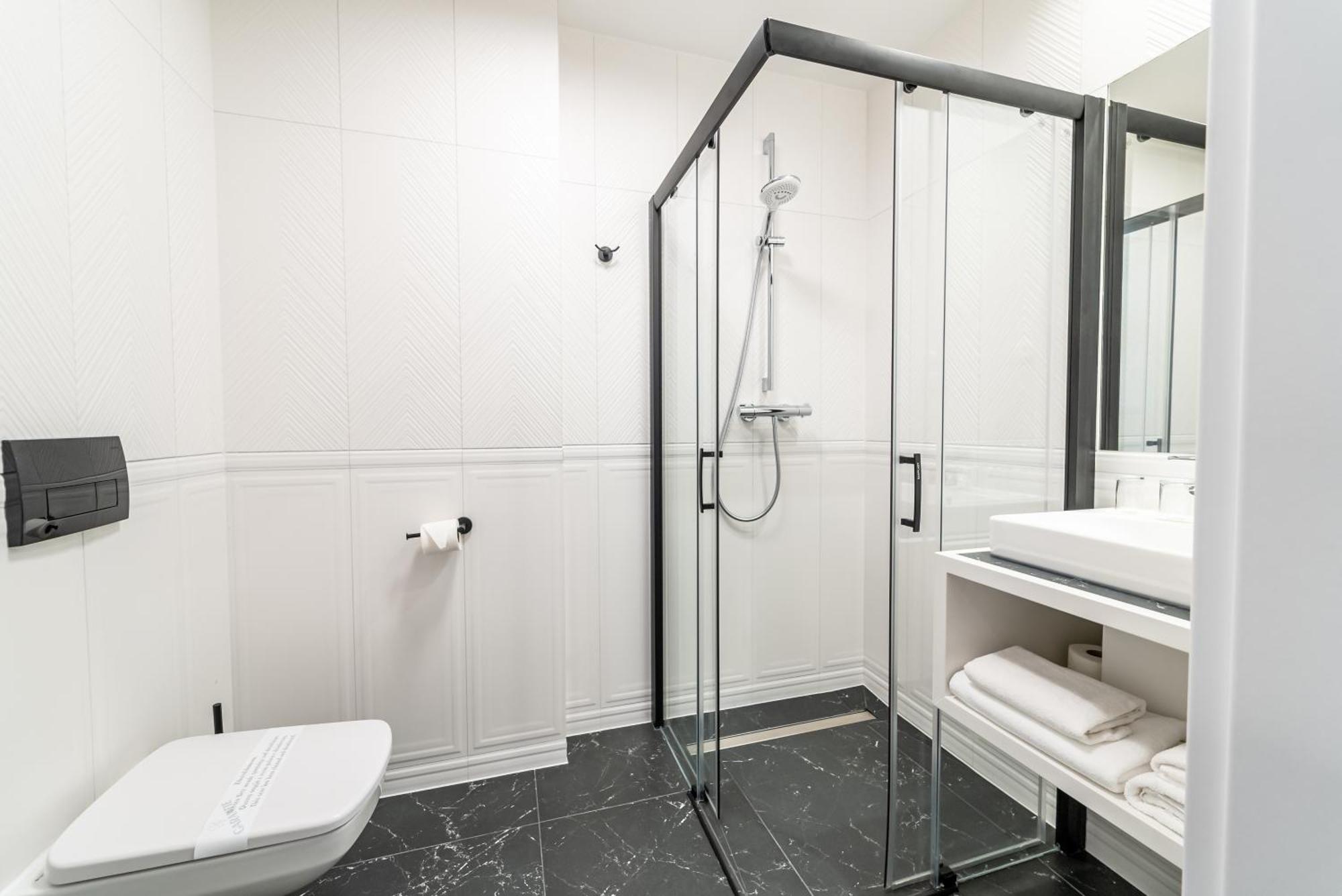 Hotel Piast Opole Buitenkant foto