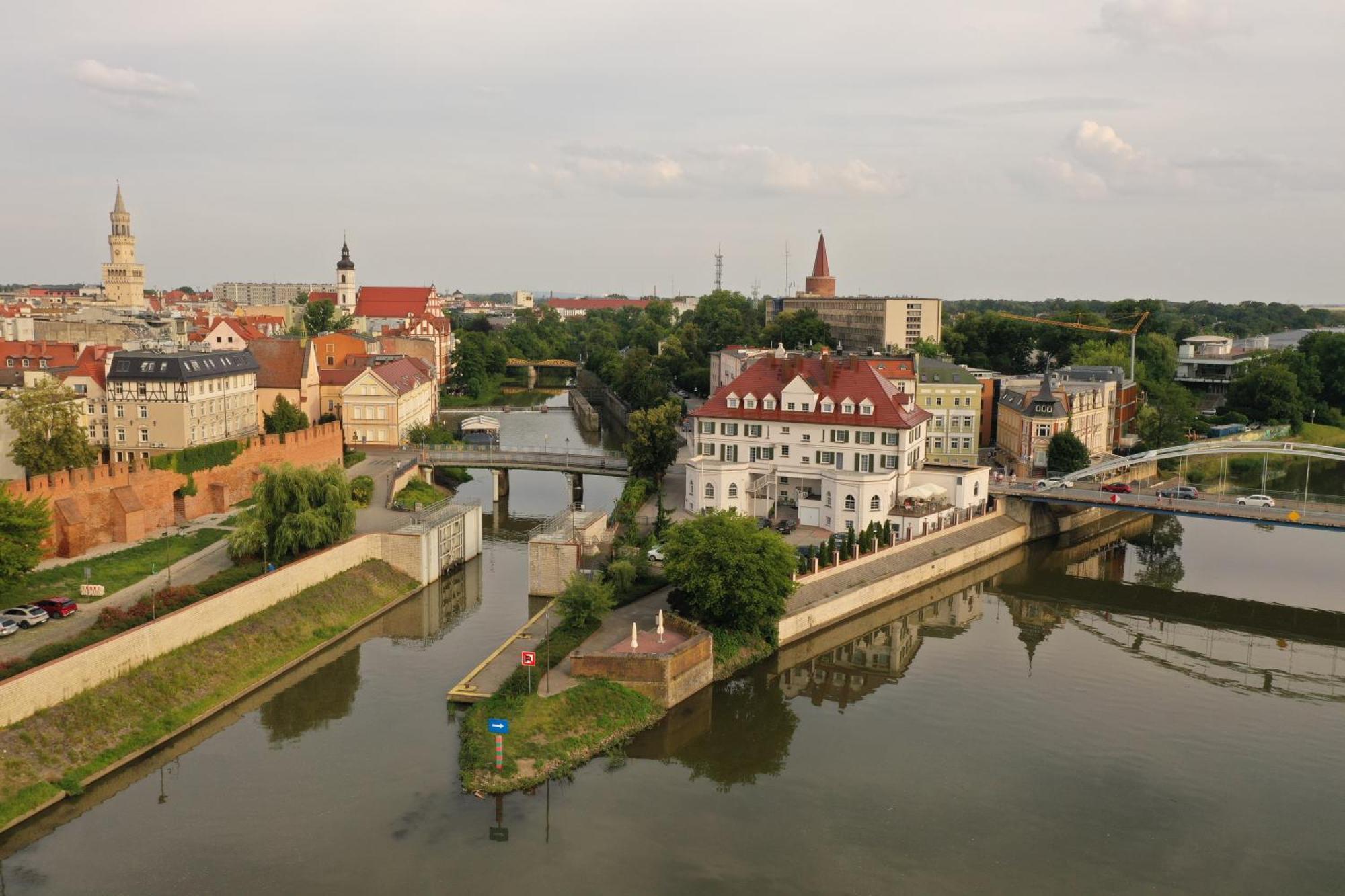 Hotel Piast Opole Buitenkant foto